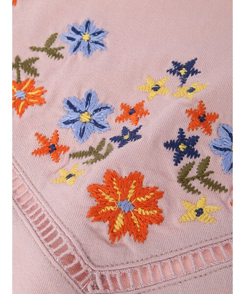 w closet(ダブルクローゼット)の「刺繍入りレース付きプルオーバー(トップス・レディース・オフホワイト/ラベンダー/スミクロ・FREE)」の10枚目の写真