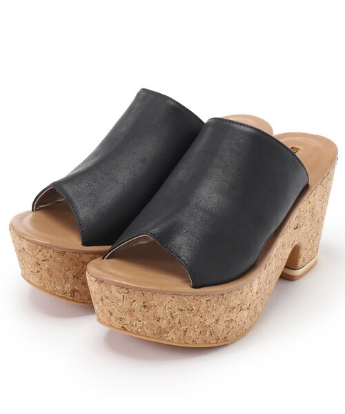 PAGEBOY（ページボーイ）の「フェイクレザー×コルクヒール厚底サンダル（シューズ・レディース・アイボリー/ブラック/キャメル・S/M/L）」の2枚目の写真