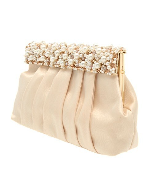 matelasse durer（マトラッセ デュレ）の「【matelasse durer】パールクリップクラッチ（クラッチバッグ・レディース・ベージュ・FREE）」の2枚目の写真