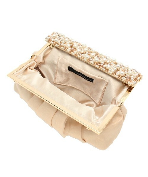 matelasse durer（マトラッセ デュレ）の「【matelasse durer】パールクリップクラッチ（クラッチバッグ・レディース・ベージュ・FREE）」の5枚目の写真