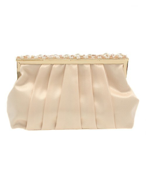 matelasse durer（マトラッセ デュレ）の「【matelasse durer】パールクリップクラッチ（クラッチバッグ・レディース・ベージュ・FREE）」の3枚目の写真