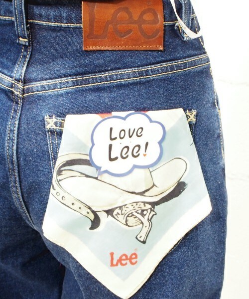Lee（リー）の「【Lee】WIDE TUCK PANTS（デニムパンツ・レディース・ライトブルー/サックスブルー・SMALL/MEDIUM）」の10枚目の写真