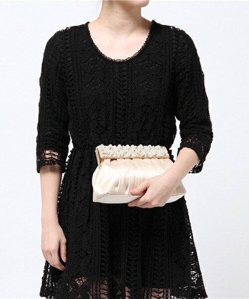 INTERPLANET WINGS(インタープラネットウィング)の「ビジュークリップパーティバッグ(クラッチバッグ・レディース・ブラック/ベージュ・FREE)」の13枚目の写真