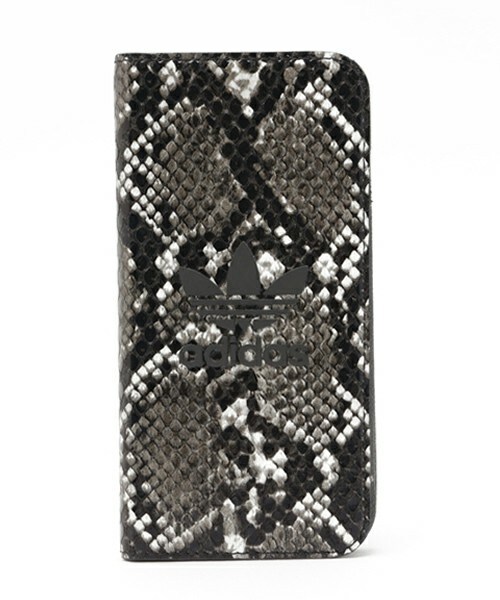 adidas(アディダス)の「アディダス オリジナルス アイフォンケース スネークスキン adidas Booklet Case iPhone 6/6S Snake(スマホケース/カバー・メンズ・ブラック・ONE SIZE)」の1枚目の写真