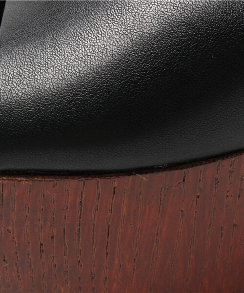matelasse durer（マトラッセ デュレ）の「クロス厚底サンダル（サンダル・レディース・ブラック/ブラウン・23.0cm/24.0cm）」の11枚目の写真