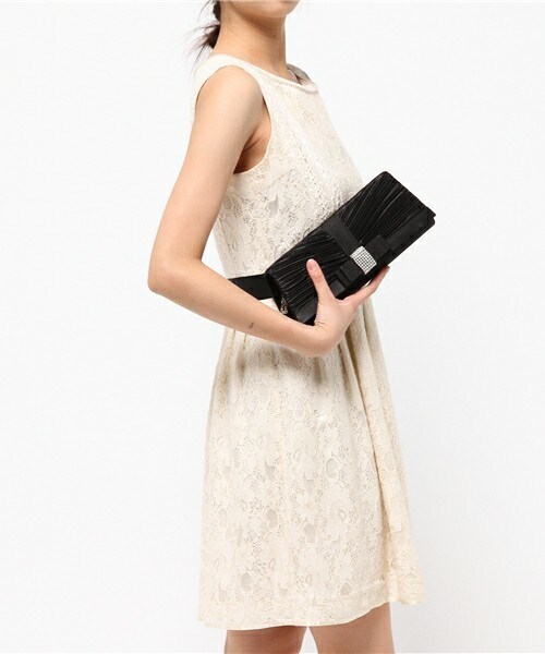 matelasse durer（マトラッセ デュレ）の「ﾘﾎﾞﾝﾌﾟﾘｰﾂPB（クラッチバッグ・レディース・ブラック/ベージュ・フリー）」の10枚目の写真