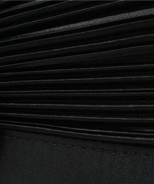 matelasse durer（マトラッセ デュレ）の「ﾘﾎﾞﾝﾌﾟﾘｰﾂPB（クラッチバッグ・レディース・ブラック/ベージュ・フリー）」の7枚目の写真