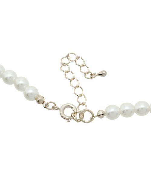 matelasse durer（マトラッセ デュレ）の「ショートデコラパールネックレス（ネックレス・レディース・オフホワイト・フリー）」の3枚目の写真