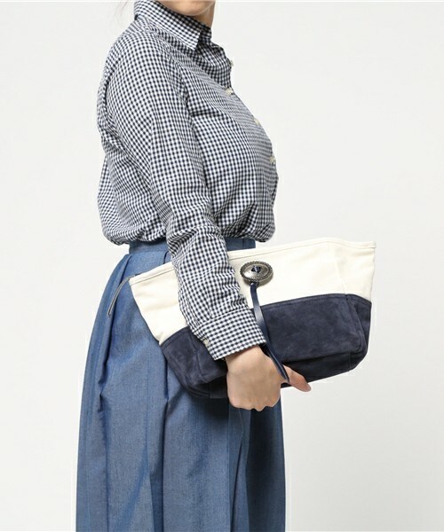 Casselini(キャセリーニ)の「【casselini】コンチョクラッチ(クラッチバッグ・レディース・ベージュ/ネイビー・FREE)」の10枚目の写真