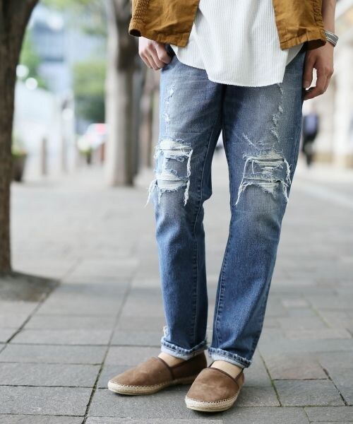 RAGEBLUE（レイジブルー）の「＜コーンミルズ社製デニム使用＞ダメージデニムパンツ（パンツ・ライトブルー/ブルー・M(30インチ)/L(32インチ)）」の2枚目の写真