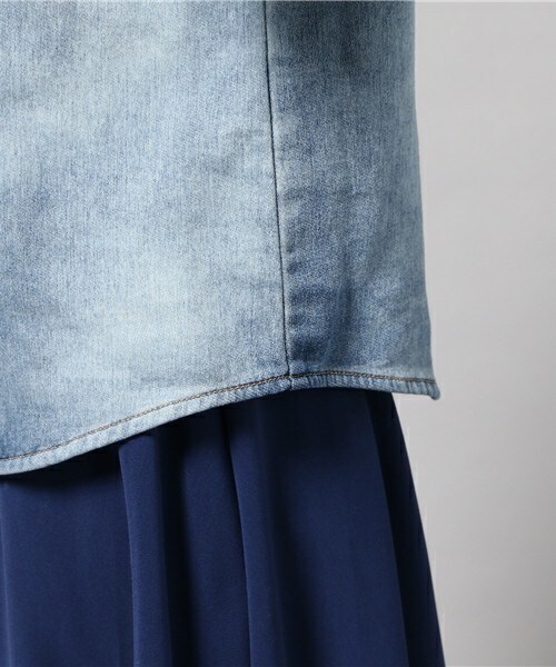 actuel（アクチュエル）の「二重織デニムシャツ（シャツ/ブラウス・レディース・ブルー・FREE）」の8枚目の写真