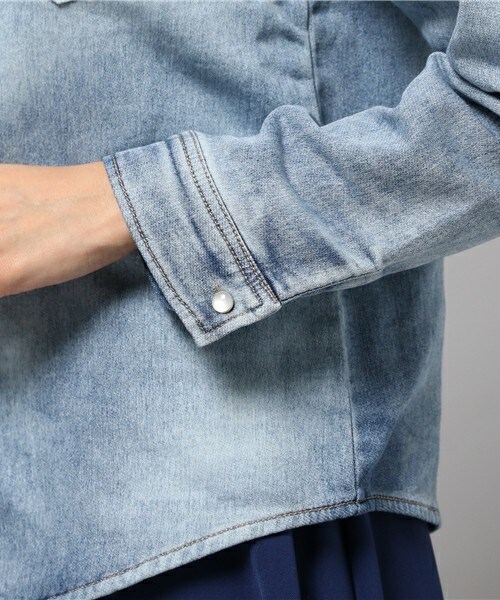 actuel（アクチュエル）の「二重織デニムシャツ（シャツ/ブラウス・レディース・ブルー・FREE）」の6枚目の写真