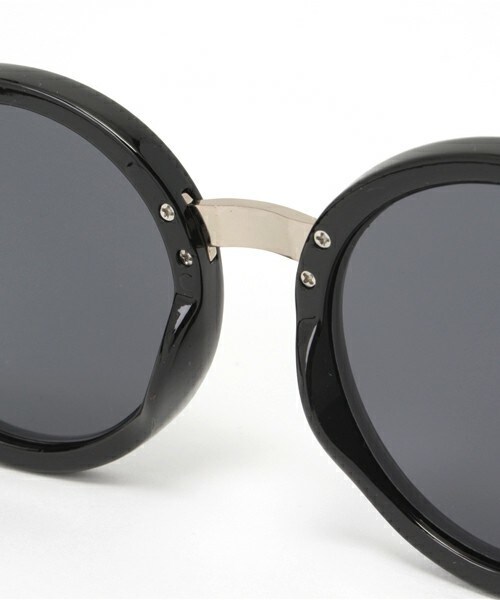 MINK PINK（ミンクピンク）の「【ＭＩＮＫ ＰＩＮＫ】SPIN OUT（サングラス・レディース・ブラック・フリー）」の6枚目の写真