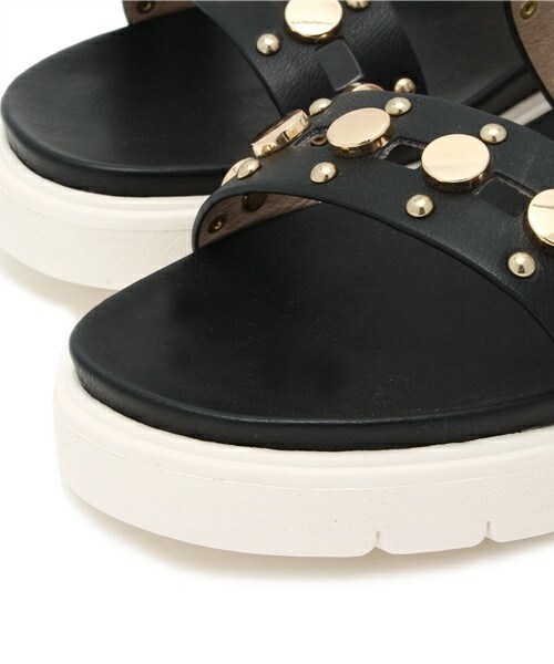 matelasse durer（マトラッセ デュレ）の「スタッズスポーティサンダル（サンダル・レディース・ホワイト/ブラック・23.0cm/23.5cm/24.0cm）」の6枚目の写真