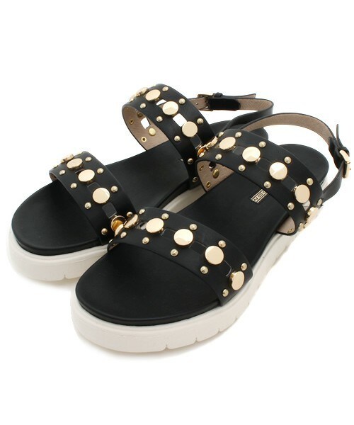 matelasse durer（マトラッセ デュレ）の「スタッズスポーティサンダル（サンダル・レディース・ホワイト/ブラック・23.0cm/23.5cm/24.0cm）」の2枚目の写真