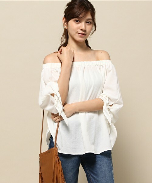 INTERPLANET（インタープラネット）の「フィブリルサテンスモック（シャツ/ブラウス・レディース・オフホワイト/モカ/ネイビー・FREE）」の2枚目の写真