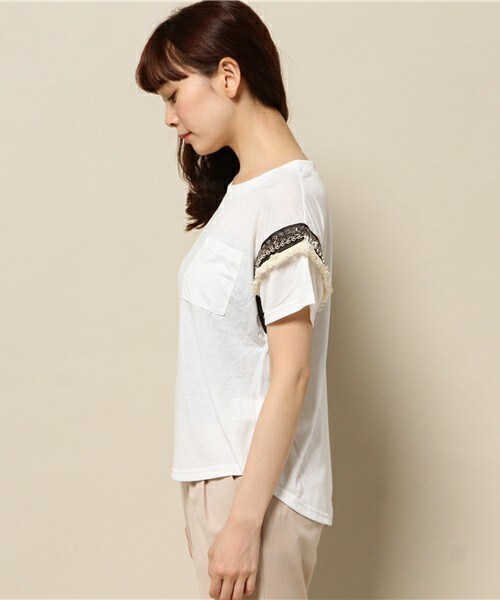 INTERPLANET WINGS(インタープラネットウィング)の「ビジューテープ袖Tシャツ(Tシャツ/カットソー・レディース・オフホワイト/ブラック/カーキ・FREE)」の11枚目の写真
