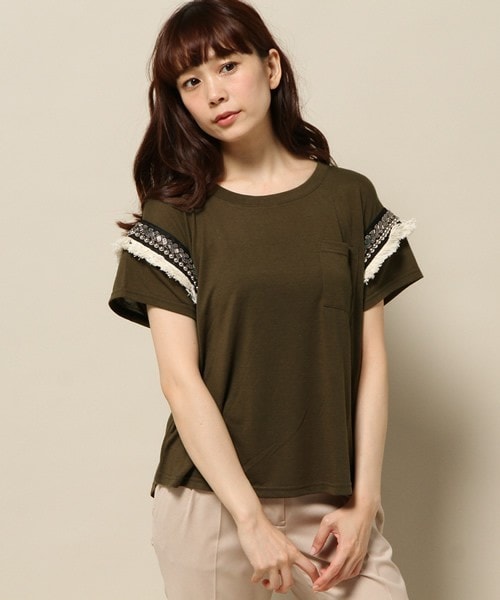 INTERPLANET WINGS(インタープラネットウィング)の「ビジューテープ袖Tシャツ(Tシャツ/カットソー・レディース・オフホワイト/ブラック/カーキ・FREE)」の19枚目の写真