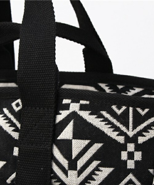 INTERPLANET WINGS(インタープラネットウィング)の「ガーデントート(トートバッグ・レディース・ブラック/サックスブルー・フリー)」の6枚目の写真