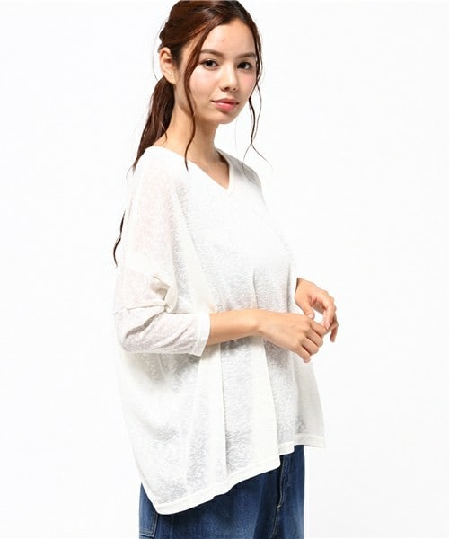INTERPLANET WINGS(インタープラネットウィング)の「杢天竺VネックP/O+タンクセット(Tシャツ/カットソー・レディース・オフホワイト/ブラック/カーキ・FREE)」の2枚目の写真