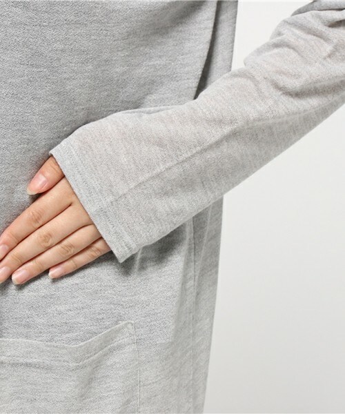 INTERPLANET WINGS（インタープラネットウィング）の「梨地ロングトッパー（カーディガン/ボレロ・レディース・オフホワイト/ブラック/グレー・FREE）」の8枚目の写真