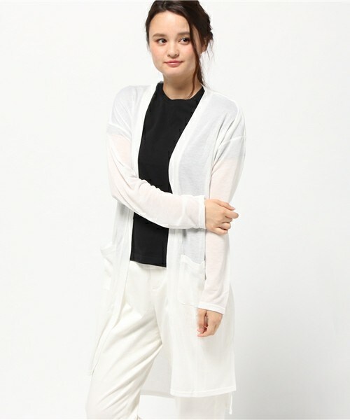 INTERPLANET WINGS（インタープラネットウィング）の「梨地ロングトッパー（カーディガン/ボレロ・レディース・オフホワイト/ブラック/グレー・FREE）」の2枚目の写真