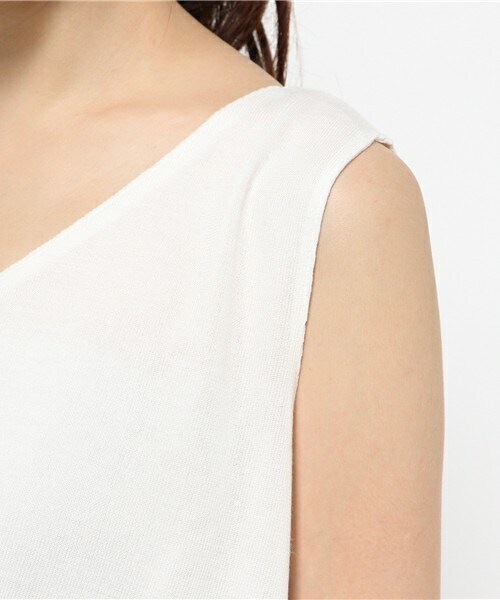 actuel（アクチュエル）の「ノースリイレギュラーヘムレイヤードP/O（Tシャツ/カットソー・レディース・オフホワイト/ブラック/オレンジ・FREE）」の8枚目の写真