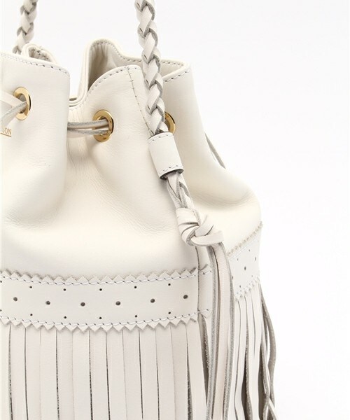 J&M Davidson（ジェイアンドエムデヴィッドソン）の「J&M DAVIDSON　ワンハンドルフリンジショルダーバッグ"M.CARNIVAL"（ショルダーバッグ・レディース・ホワイト/ブラック・FREE）」の5枚目の写真