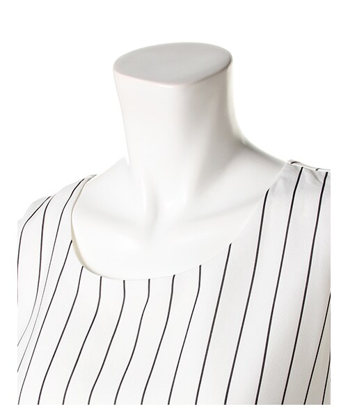 INGNI（イング）の「JZノースリTOPS＋ガウチョパンツ／SET（トップス・レディース・ｵﾌﾎﾜｲﾄ/ｵﾌﾎﾜｲﾄ/ｽﾄﾗｲﾌﾟ/ﾋﾟﾝｸﾍﾞｰｼﾞｭ/ｺﾝ/ｽﾄﾗｲﾌﾟ/ｷｬﾒﾙ/ﾗｲﾄﾌﾞﾗｳﾝ/ﾚｰｽ/ｸﾛ・M）」の3枚目の写真