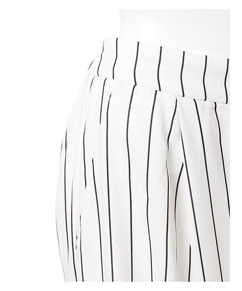 INGNI（イング）の「JZノースリTOPS＋ガウチョパンツ／SET（トップス・レディース・ｵﾌﾎﾜｲﾄ/ｵﾌﾎﾜｲﾄ/ｽﾄﾗｲﾌﾟ/ﾋﾟﾝｸﾍﾞｰｼﾞｭ/ｺﾝ/ｽﾄﾗｲﾌﾟ/ｷｬﾒﾙ/ﾗｲﾄﾌﾞﾗｳﾝ/ﾚｰｽ/ｸﾛ・M）」の5枚目の写真