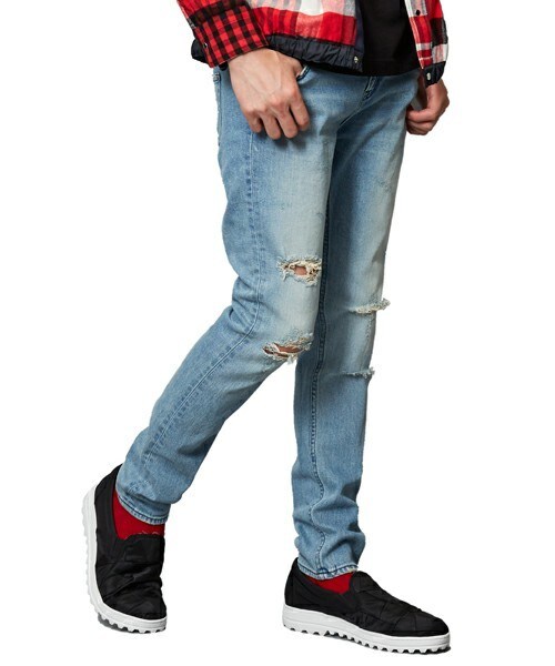 DIET BUTCHER(ダイエットブッチャー)の「DIET BUTCHER SLIM SKIN ダメージル-ズフィットデニム(デニムパンツ・メンズ・ダークブルー・1/2)」の2枚目の写真