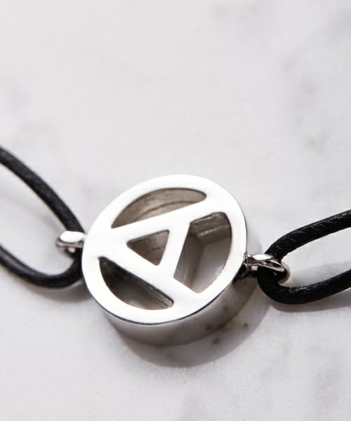 AMBUSH(アンブッシュ)の「AMBUSH レザーストリングブレスレット3(ブレスレット・メンズ・シルバー/ゴールド・FREE)」の4枚目の写真