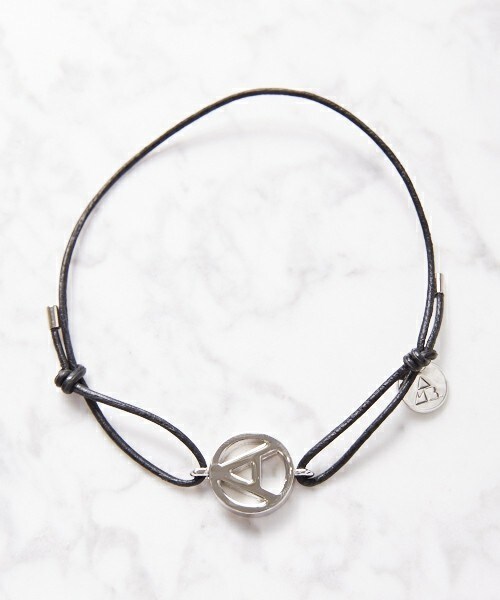 AMBUSH(アンブッシュ)の「AMBUSH レザーストリングブレスレット3(ブレスレット・メンズ・シルバー/ゴールド・FREE)」の1枚目の写真