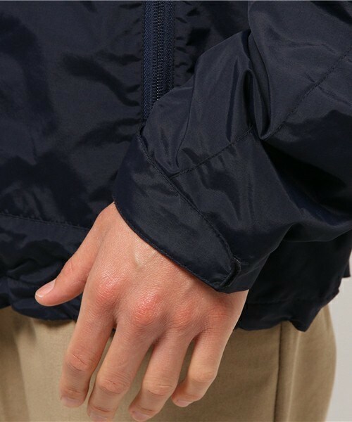 Cape HEIGHTS(ケープハイツ)の「Cape Heights PARMETER JACKET (マウンテンパーカー・メンズ・オリーブ/ネイビー・M/L)」の7枚目の写真