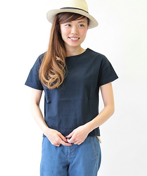 FREDY&GLOSTER(フレディアンドグロスター)の「21/2 度詰天竺半袖プルオーバーカットソー(Tシャツ/カットソー・レディース・ホワイト系その他/ネイビー/ブルー系その他・36/38)」の2枚目の写真