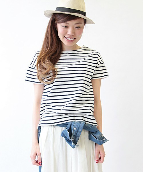 FREDY&GLOSTER(フレディアンドグロスター)の「21/2 度詰天竺半袖プルオーバーカットソー(Tシャツ/カットソー・レディース・ホワイト系その他/ネイビー/ブルー系その他・36/38)」の1枚目の写真