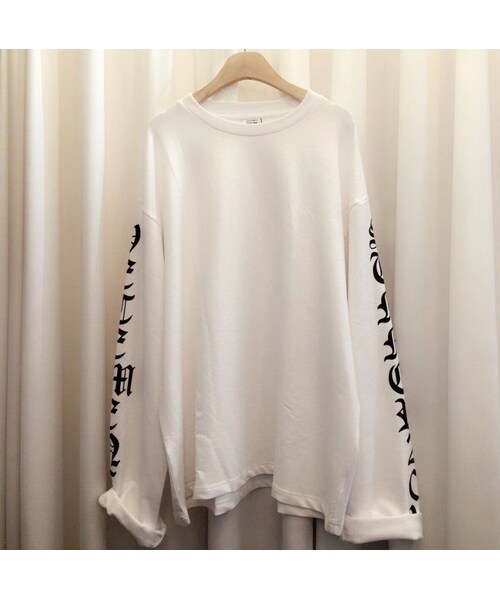 VETEMENTS ヴェトモン　ロンT 新品 《VETEMENTS》 ヴェトモン ロゴ入り ロンT XS - メルカリ