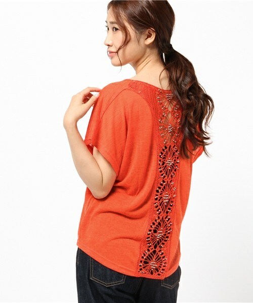 INTERPLANET WINGS（インタープラネットウィング）の「かぎ針コクーンカットソー（Tシャツ/カットソー・レディース・オフホワイト/ブラック/カーキ/オレンジ・FREE）」の4枚目の写真