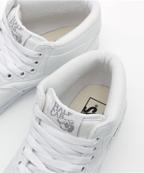 VANS(バンズ)の「レディース ヴァンズ ハーフキャブ VANS Half Cab VN000UC8IAP(スニーカー・レディース・ホワイト・24.5cm)」の8枚目の写真