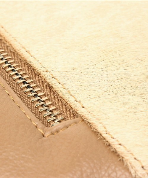 Bou Jeloud（ブージュルード）の「ハラコクラッチバッグ（クラッチバッグ・レディース・ブラック/ベージュ/A・ONE SIZE）」の11枚目の写真