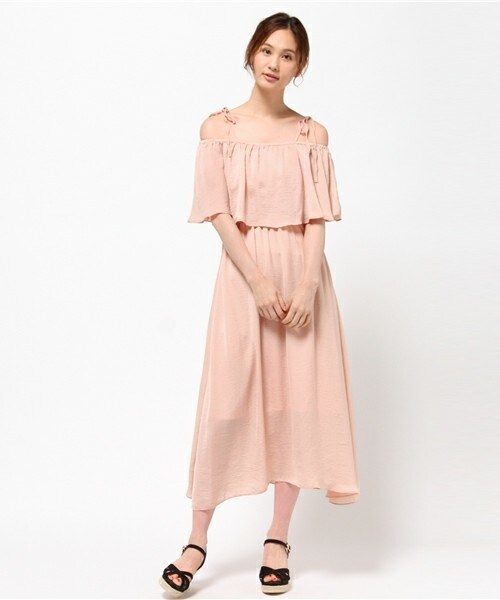 archives（アルシーヴ）の「オフショルダーワンピース（ワンピース・レディース・ブラック/ピンク/オレンジ・MEDIUM）」の2枚目の写真