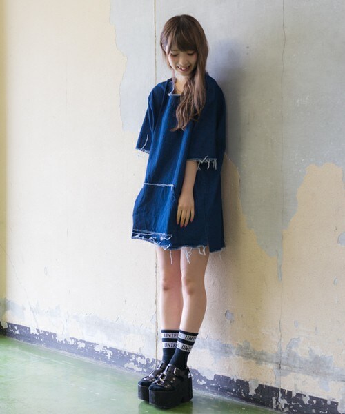 CASPER JOHN AIVER（キャスパージョンアイバー）の「CASPER JOHN AIVER  裾ダメージデニムプルオーバーシャツ（シャツ/ブラウス・メンズ・ブラック系その他/インディゴブルー・FREE）」の12枚目の写真