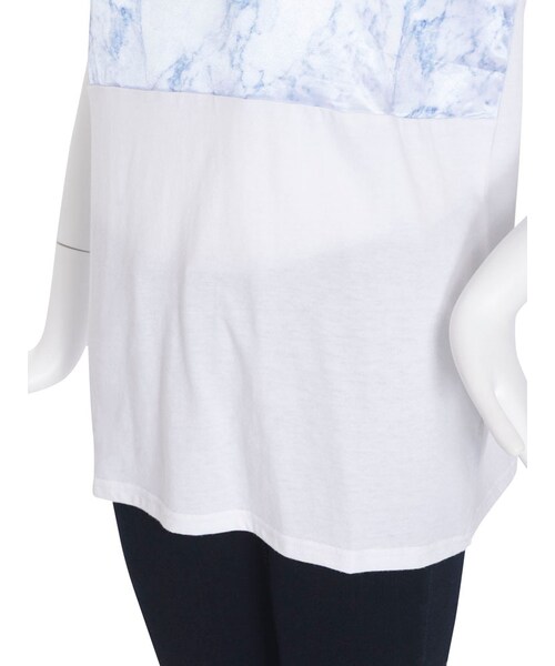 EMODA(エモダ)の「MARBLE PRINTタンクトップ(トップス・レディース・ホワイト/ブラック・F)」の10枚目の写真