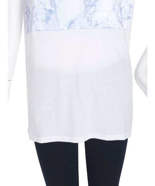 EMODA(エモダ)の「MARBLE PRINTタンクトップ(トップス・レディース・ホワイト/ブラック・F)」の8枚目の写真