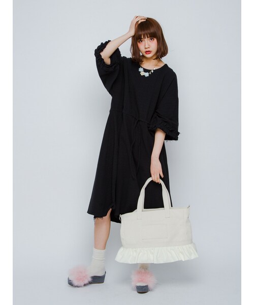 merry jenny（メリージェニー）の「A3フリルトート（バッグ・レディース・オフホワイト/ブラック/レッド・F）」の7枚目の写真