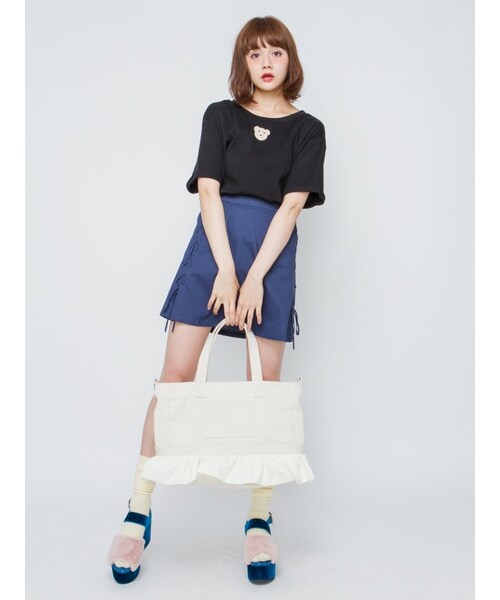 merry jenny（メリージェニー）の「A3フリルトート（バッグ・レディース・オフホワイト/ブラック/レッド・F）」の4枚目の写真