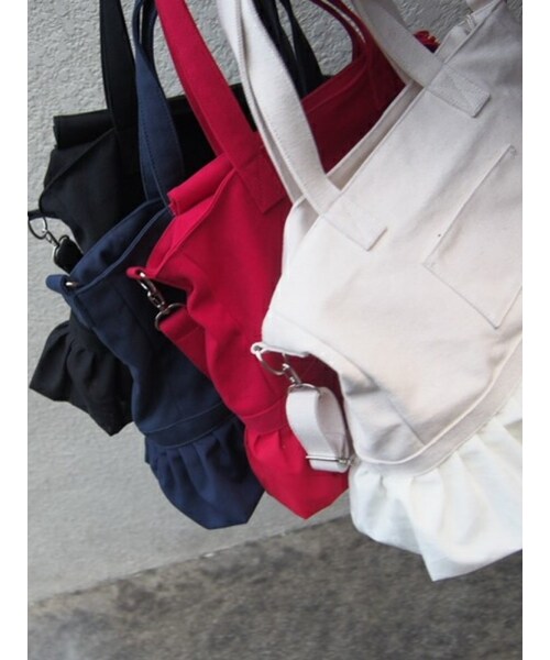 merry jenny（メリージェニー）の「A3フリルトート（バッグ・レディース・オフホワイト/ブラック/レッド・F）」の9枚目の写真