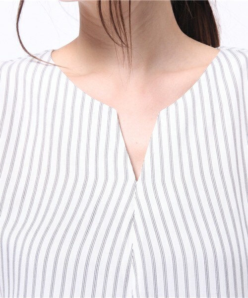 actuel（アクチュエル）の「トレースストライプブラウス（シャツ/ブラウス・レディース・オフホワイト/ネイビー・FREE）」の6枚目の写真