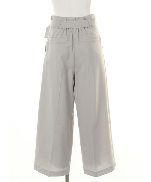 31 Sons de mode（トランテアン　ソン　ドゥ　モード）の「★新作★ベルト付フレアワイドパンツ（パンツ・レディース・オフホワイト/ベージュ/ライトグレー・36/38）」の6枚目の写真