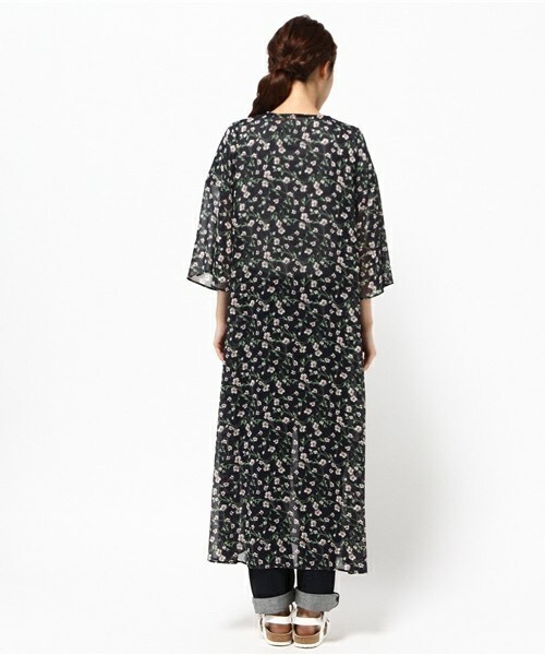 archives（アルシーヴ）の「花柄シフォンガウン（カーディガン/ボレロ・レディース・オフホワイト/ブラック/ネイビー・MEDIUM）」の6枚目の写真